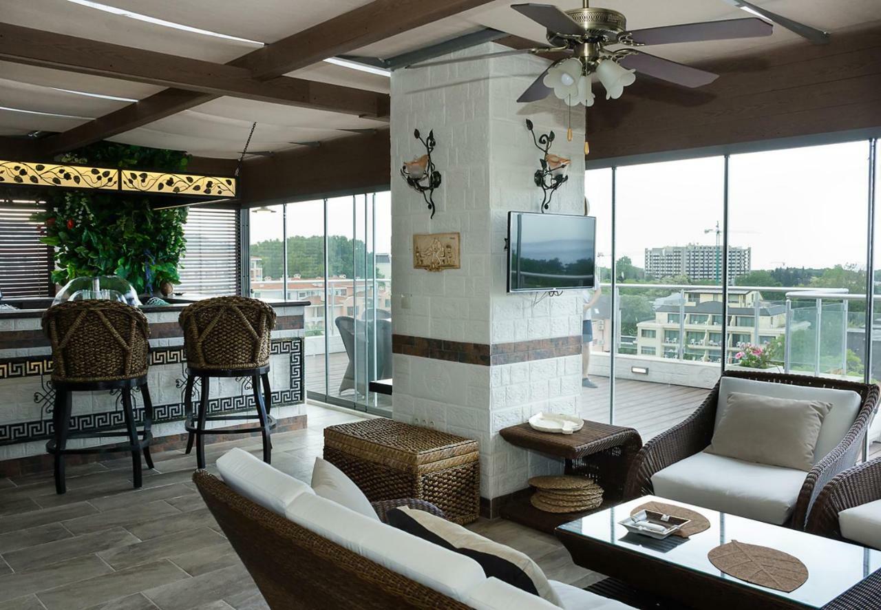 דירות סנט קונסטנטין והלנה Under The Stars - Lux Penthouse With Pool And Terrace By Flat Mаnager מראה חיצוני תמונה